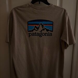 Patagonia Men XL Shirt